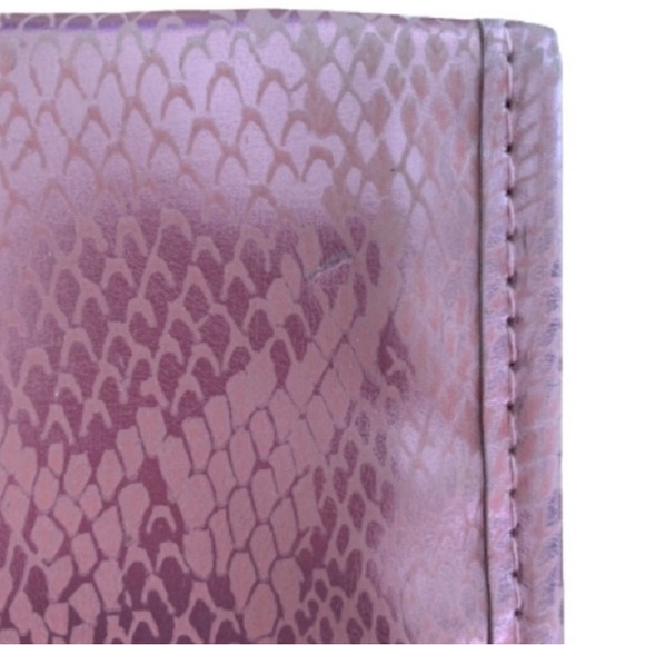 MALLY Cosmetic Case Limited Edition With Hanger Pink Python Print Women’s GUC - Picture 10 of 16